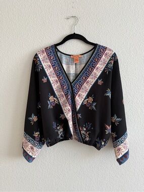 Flying Tomato Blouse Size S Black Multicolor Crossover Top Floral Dolman Sleeves